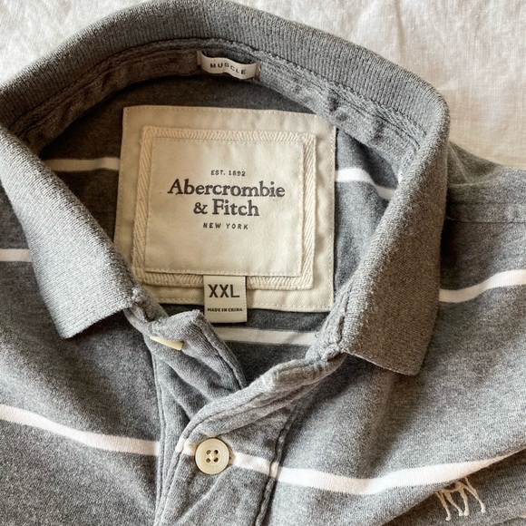 Abercrombie & Fitch Muscle Fit Polo - Picture 4 of 7